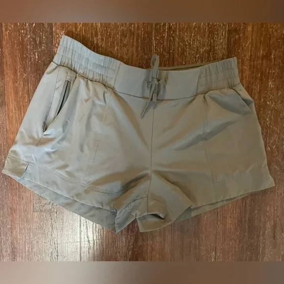 All in Motion Flex Woven Mid-Rise Shorts - 4” Inseam - Taupe - Large - Picture 4 of 8